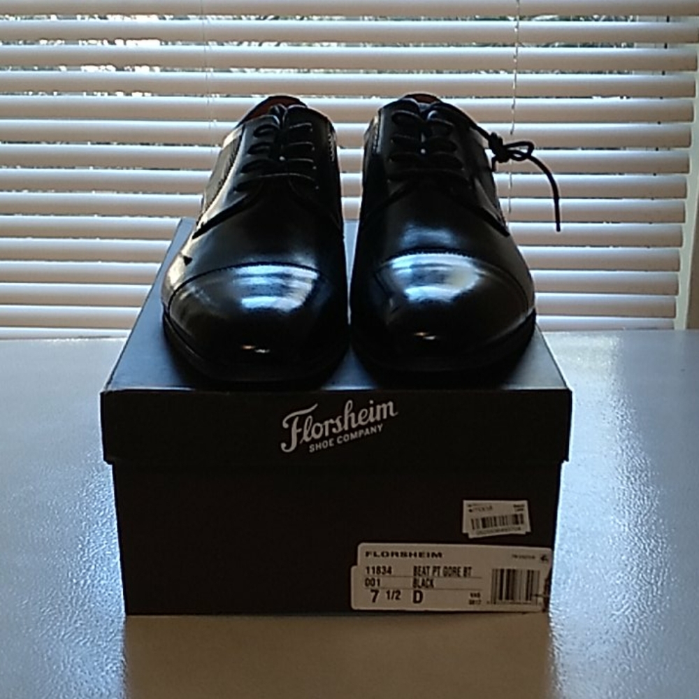 Florsheim Black shoes size 7½